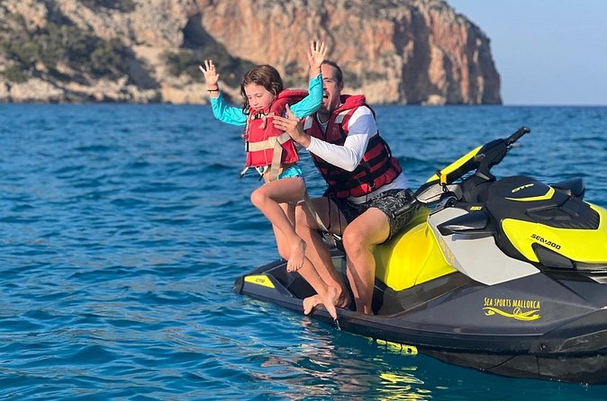 1 Hour Jet Ski Excursion to Cap Vermell from Mallorca - The instructor part: how they turn first-timers into confident riders