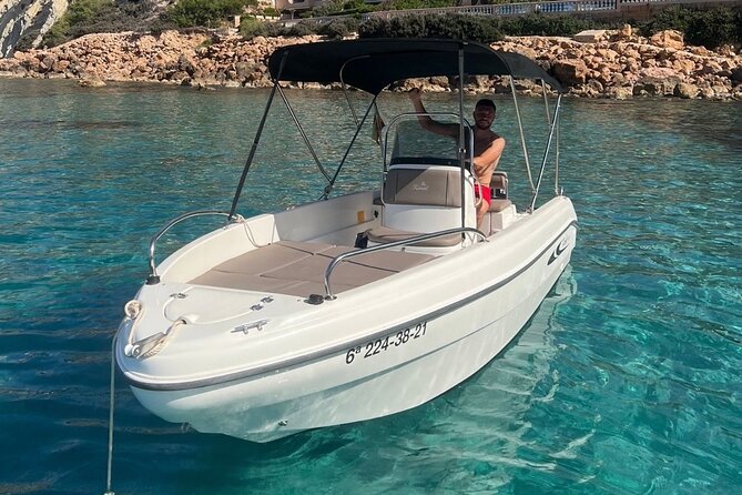 2 Hours Boat Rental in Santa Ponsa without License - Snorkeling Gear Included, Plus Two Refrigerators for Real Comfort