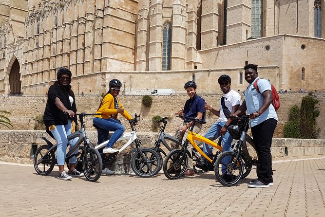 3 Hours E-Bike Tour in Palma - Palau de l’Almudaina and Catedral de Mallorca: Royal and Spiritual Landmarks