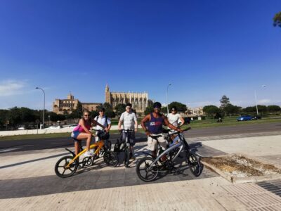 3 Hours Historic E-Bike Tour in Palma de Mallorca