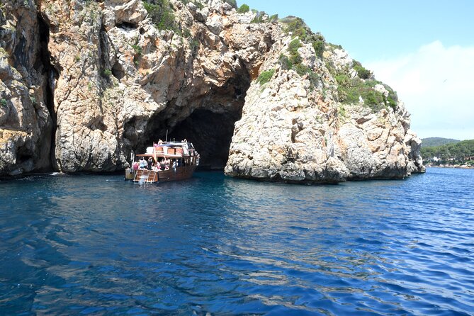 5-Hour Guided Robinson Boat Day Tour in Northern Mallorca - Stop 1: Puerto Pollensa area and a first feel for Pollensa Bay