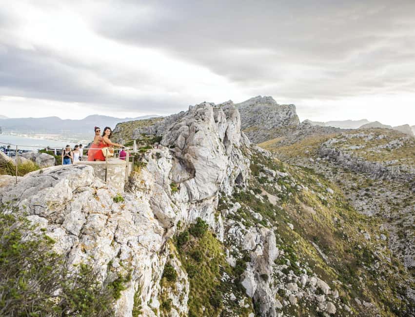 8-Hour Formentor and Puerto Pollensa Tour, Mallorca - The coach ride along Alcudia and the Bay of Pollensa