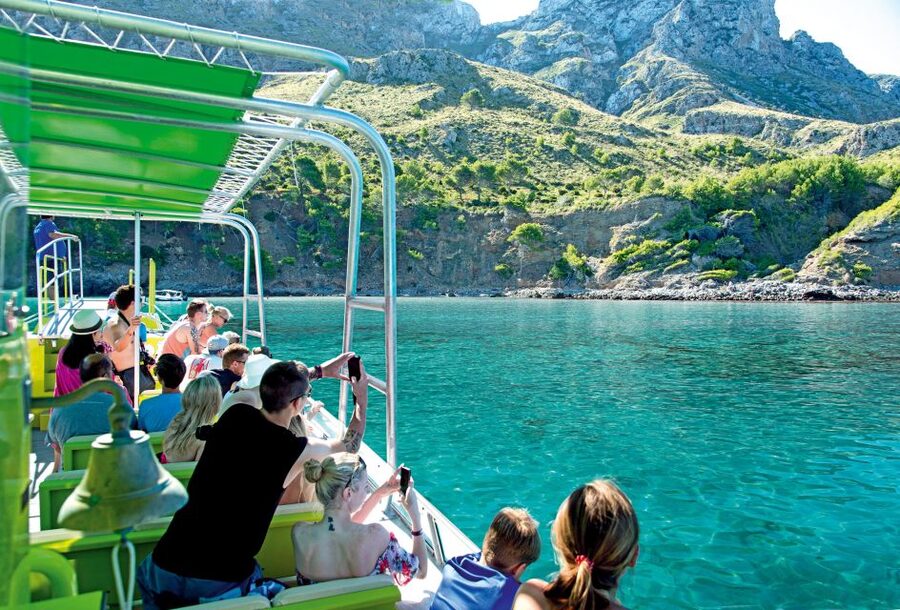 Alcudia: Caves & Coastline Boat Trip w/ Snorkelling - Where You Start in Puerto de Alcúdia (and Why the Meeting Point Matters)