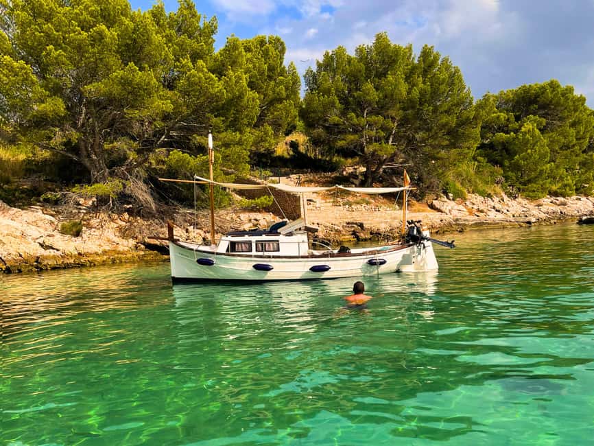 Alcudia & Pollensa Private Boat Tour, Captain, Fuel, Snorkel - Snacks and Drinks on Board: Small, Useful, and Included