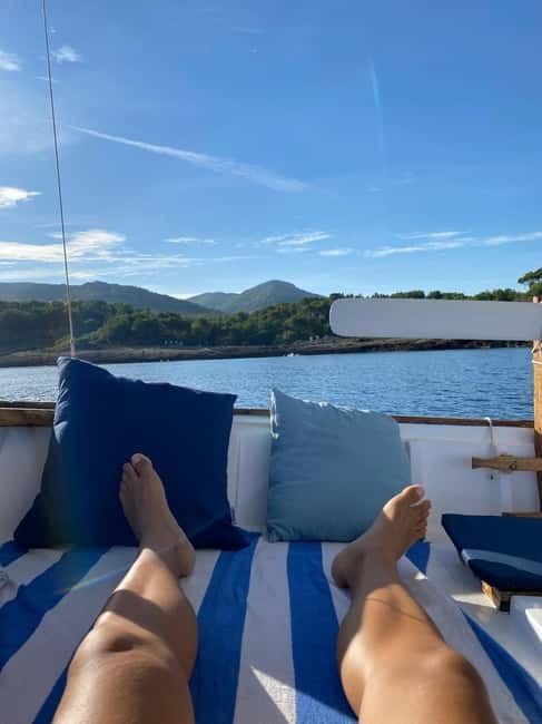 Alcudia, Private Tour: Scenic 2.5-Hour Boat Tour - Price and value: $150 per person for a full-boat rental