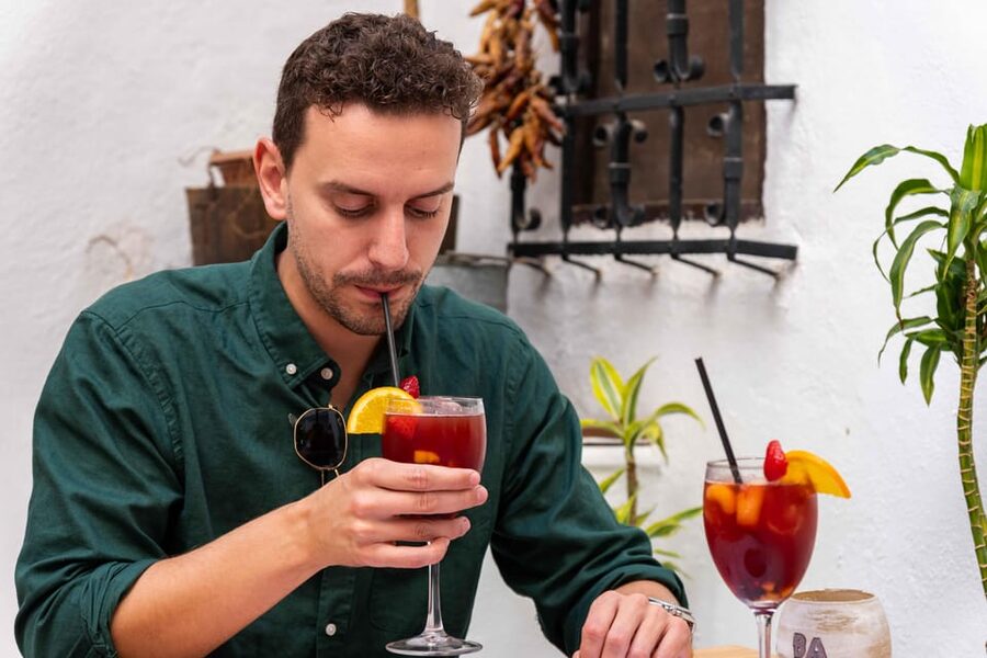 Alcudia: Self-Guided Gourmet Tapas and Wine Tour - Timing, pacing, and why 21:00 matters more than you think