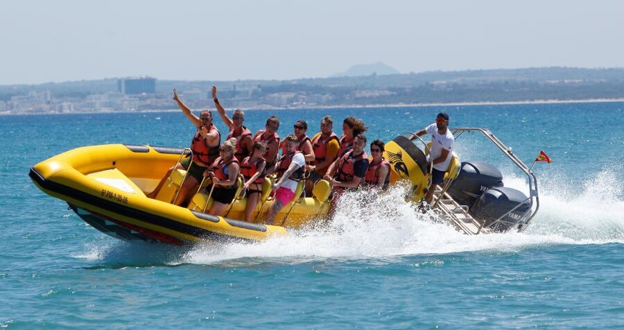 Alcudia: Speedboat Tour of Northern Mallorca & Hotel Pickup - Quick hits for this Alcúdia speedboat outing