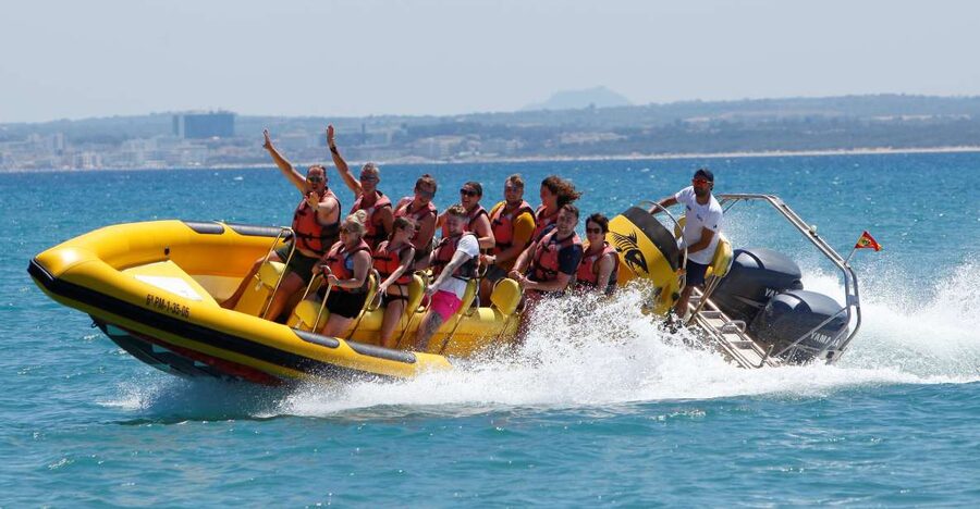 Alcudia: Speedboat Tour of Northern Mallorca & Hotel Pickup - Platja del Coll Baix: your swim and snorkeling window