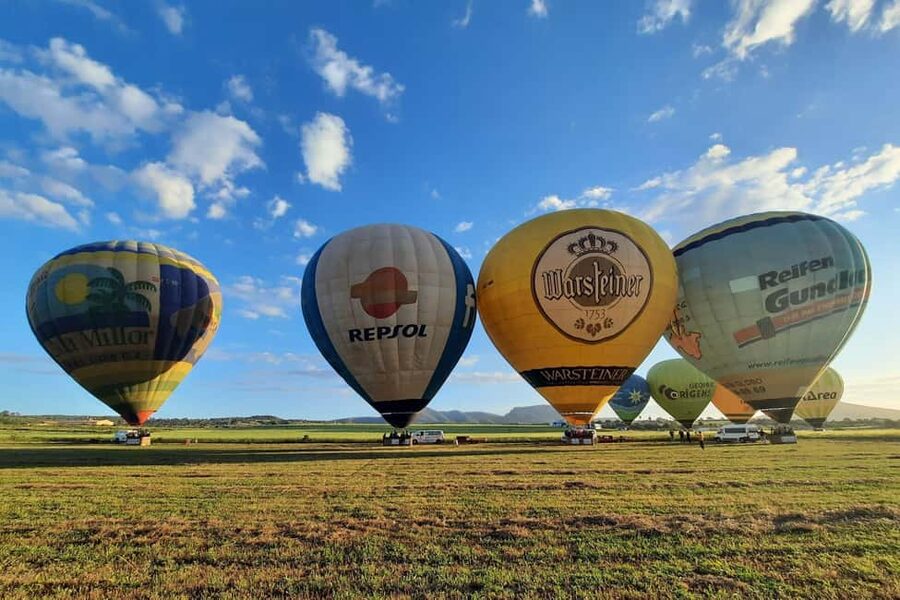 Amazing Sunrise or Sunset Balloon ride(with private options) - Who should book this hot air balloon ride?