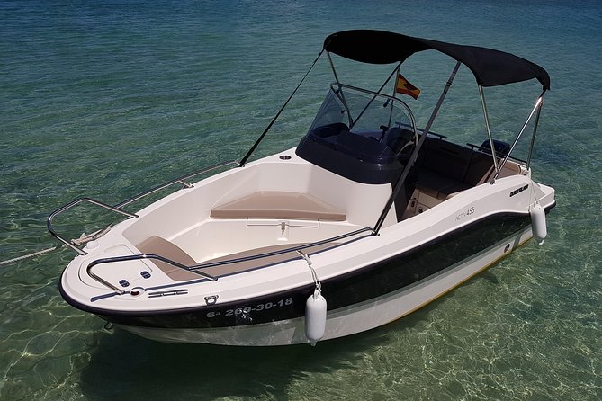 Boat rental without license - B450 'Theia' (4p) - Can Pastilla - B450 Theia in Can Pastilla: what you’re actually renting