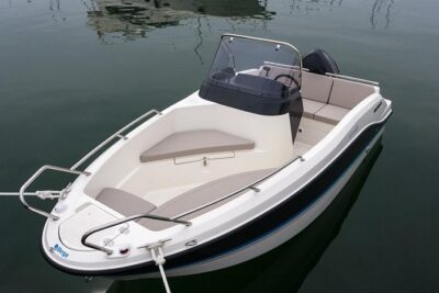 Boat rental without license – B450 ‘Theia’ (4p) – Can Pastilla