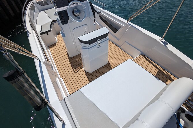 Boat rental without license B580 'Nica' (6p) - Can Pastilla - Insurance with franchise and a deposit: why both matter