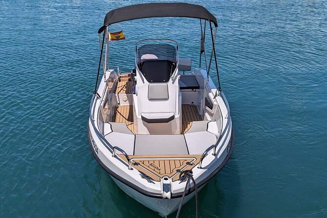 Boat rental without license B580 'Nica' (6p) - Can Pastilla - Language and what to expect from the provider