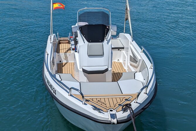 Boat rental without license B580 'Nica' (6p) - Can Pastilla - Who this boat rental suits best in Can Pastilla