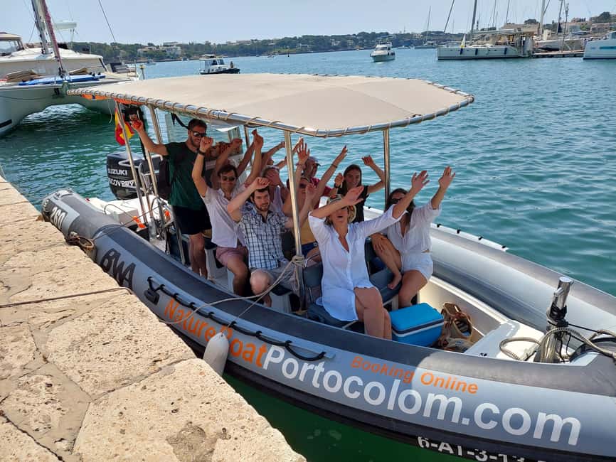 Boat trip from Portocolom to the Cala Varques Natural Area - Portocolom start: finding your booth and getting on the water
