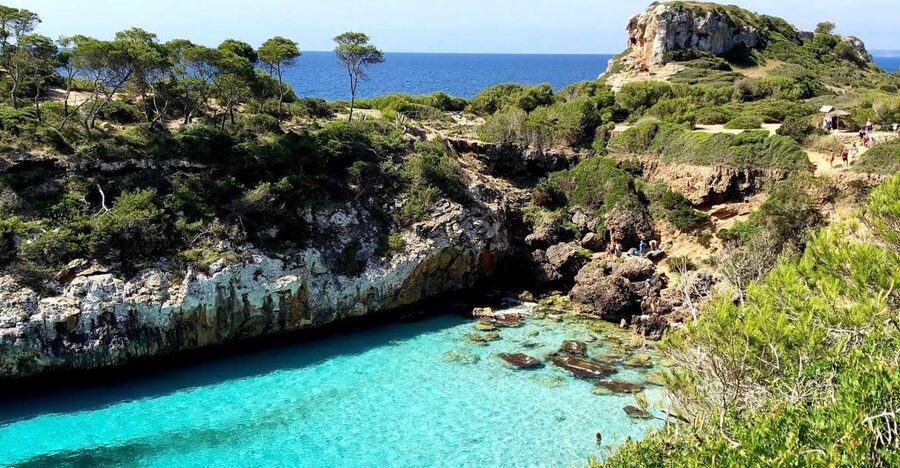 Cala des Moro/S'Almunia: Snorkel and SUP Tour - Caló del Moro: the classic turquoise cove and what to expect on arrival