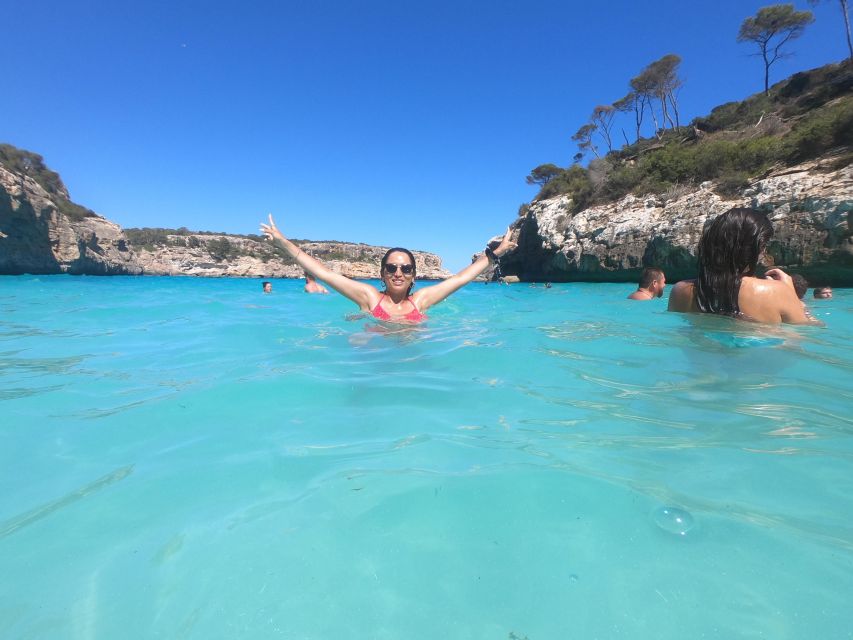 Cala des Moro/S'Almunia: Snorkel and SUP Tour - SUP along the cliffs: the best time to ride depends on the sea