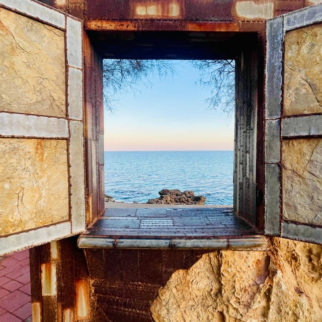 Cala Millor: AdventureDate, fun game, city walk for couples - What this Cala Millor AdventureDate is, and what it is not