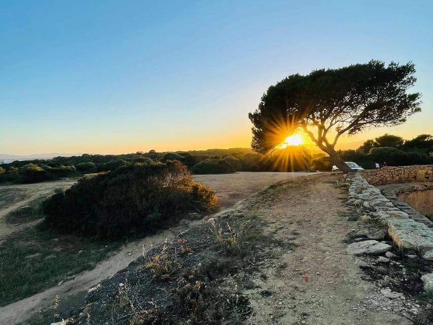 Cala Millor: AdventureDate, fun game, city walk for couples - Multimedia and audio: how it fits the vibe