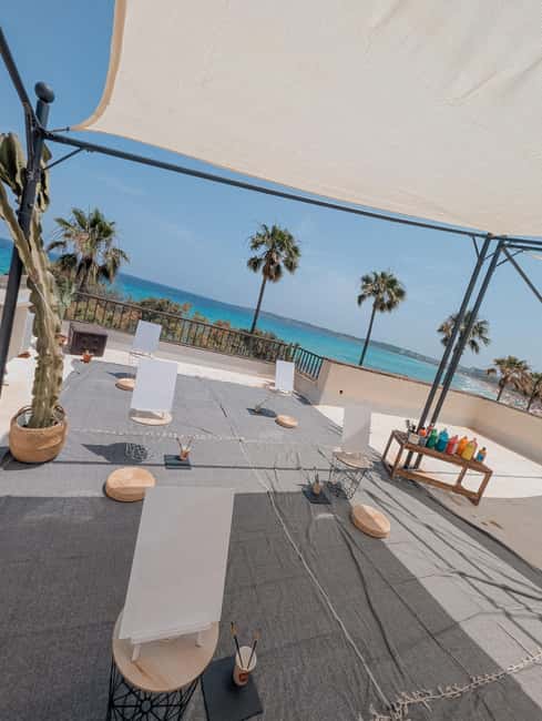 Cala Millor: Cava & Canvas Art Night at Coconut Shack - Coconut Shack rooftop art, Cava, and the Cala Millor vibe