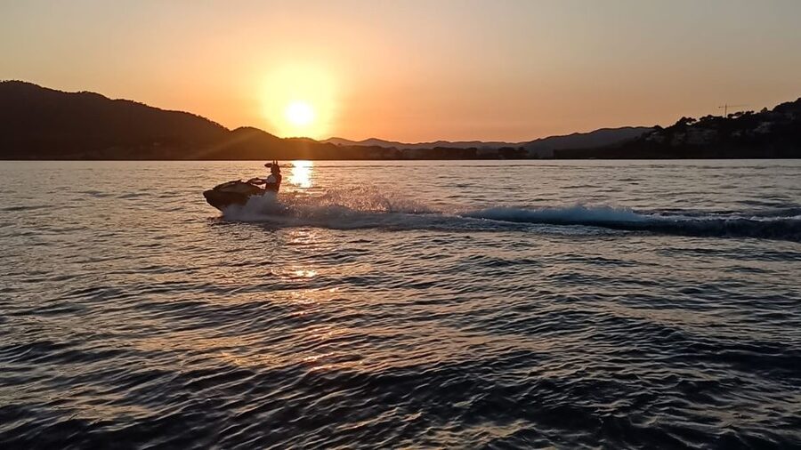 Cala Millor: Jetski Tour of Sea Lion Cave or Caves of Artà - Key highlights to zero in on