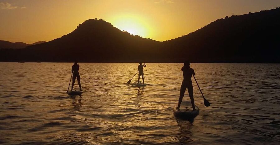 Cala Rajada: Stand Up Paddle Sunset Tour - Choosing the right board fast, without feeling awkward