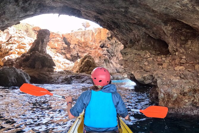 Cala Varques: Guided kayak Sea caves expedition & snorkeling - Language, crew style, and how that affects your comfort