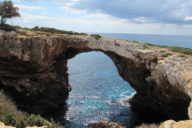 Cala Varques: Guided kayak Sea caves expedition & snorkeling - Value and price: what $90.11 gets you in the real world