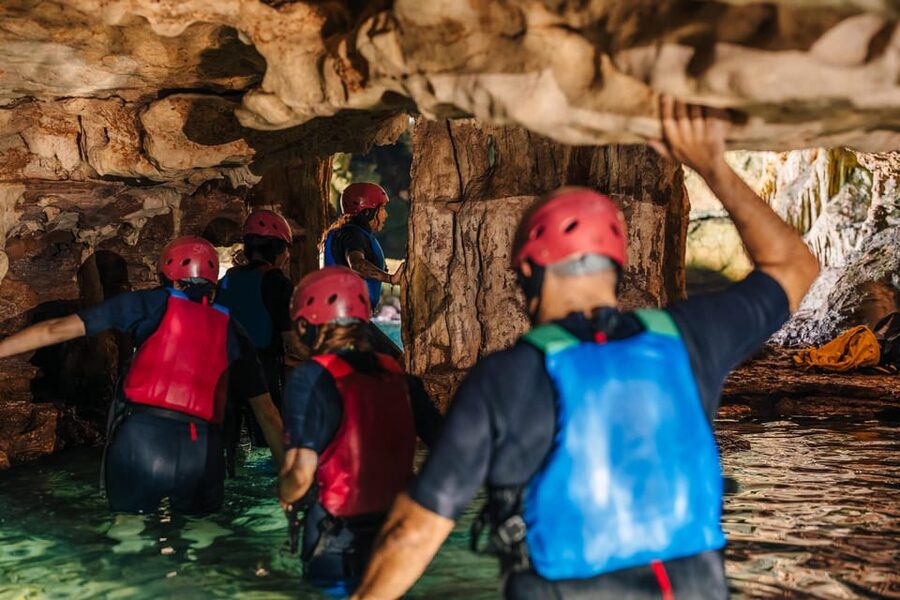 Cala Varques: Guided Sea Caves Kayak & Snorkeling Expedition - Cala Varques snorkeling: Posidonia and the kind of calm you want