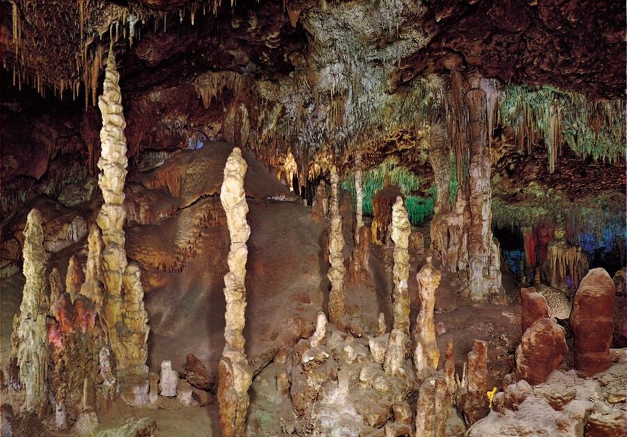 Caves of Hams Tour with Blue Cave & Audiovisual Experience - Caves of Hams in one half-day: what makes this tour work