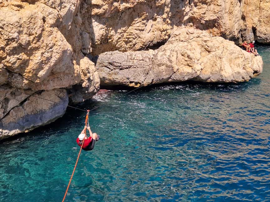 Coasteering South - Rope skills in the sea: rappel and abseiling when you want control