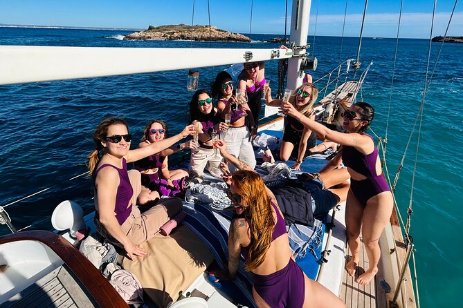 Culinary Experience on Board Classic Sailboat in Palma - Price and logistics: what you’re really paying for
