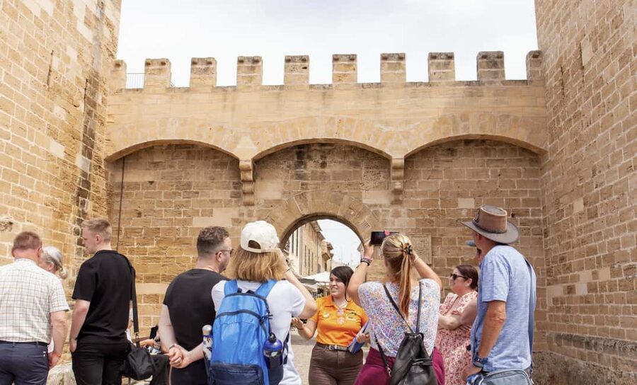 Discover Alcudia's Hidden Gems: Walking Tour of the Old Town - Alcudia’s Medieval Walls, and Why the View Matters