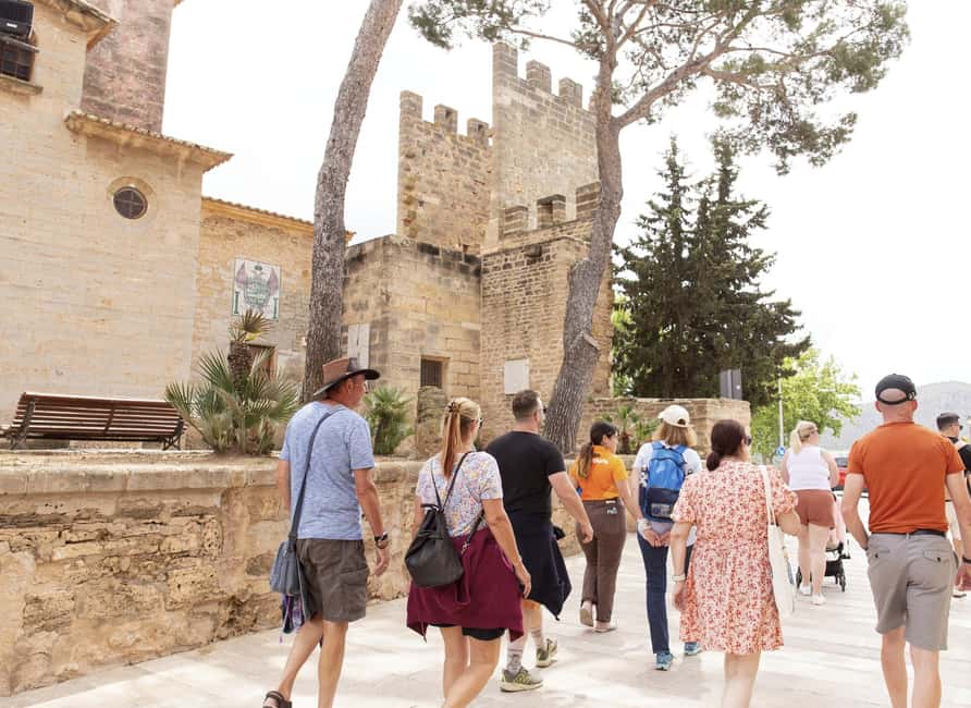 Discover Alcudia's Hidden Gems: Walking Tour of the Old Town - The Quick Market Photo Stop in Alcudia