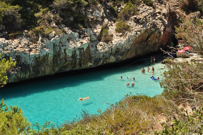 Discover Cala des Moro and S’Almunia the smart way - Why these two coves beat a DIY beach day