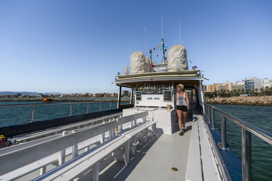 El Arenal, Mallorca: Bay of Palma Boat Tour with Snorkeling - Group Size, Crowding, and Where to Sit for a Better Ride