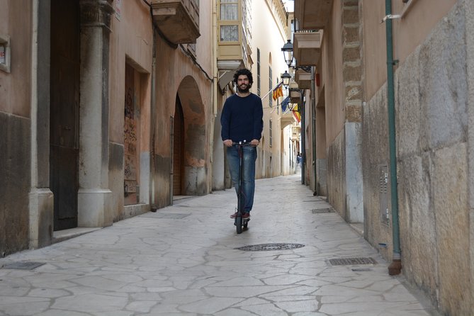 Electric kick scooter rental in Palma de Mallorca - Who should book this scooter rental