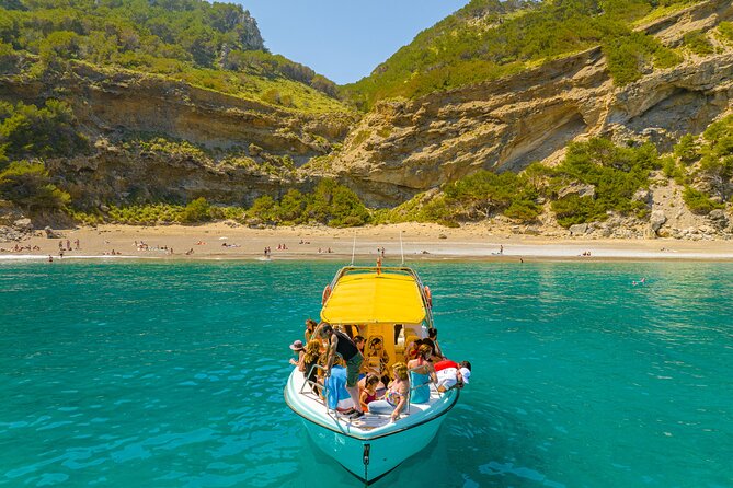 Enjoy crystal clear waters for 2 hours - Coastal Scenery and That Relaxed Boat Rhythm