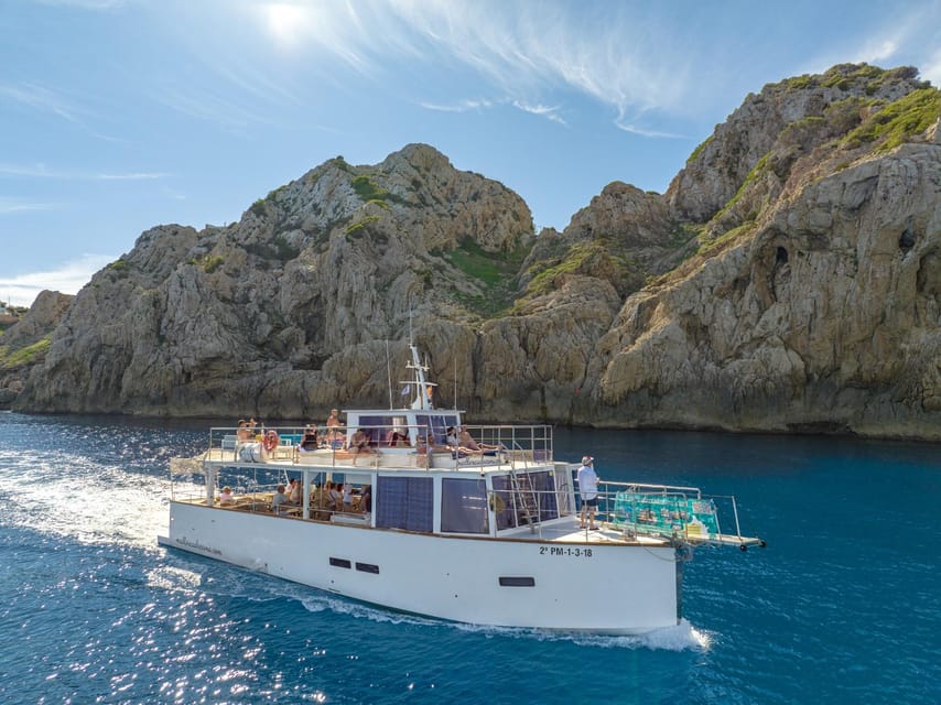Excursión en barco por la tarde con bebidas y snacks - Crew and Onboard Comfort: What the Experience Feels Like