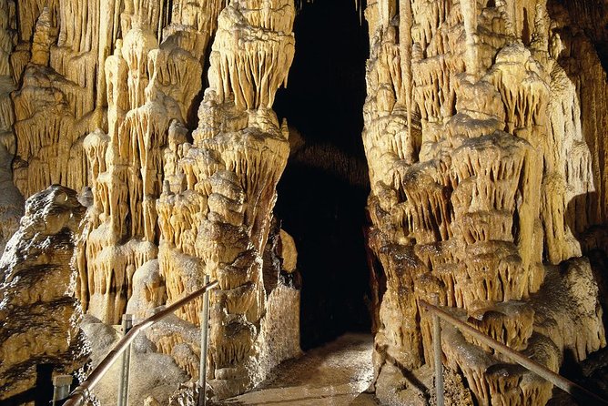 Explore Mallorca: Majorica Pearl Shop and Caves of Drach - Optional full-day flavor: Porto Cristo adds a second slice of Mallorca