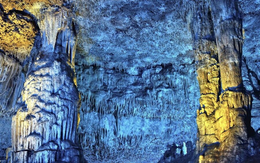 From Alcúdia: Dinosaurland and Hams' Caves Half-Day Trip - Who this half-day trip suits best