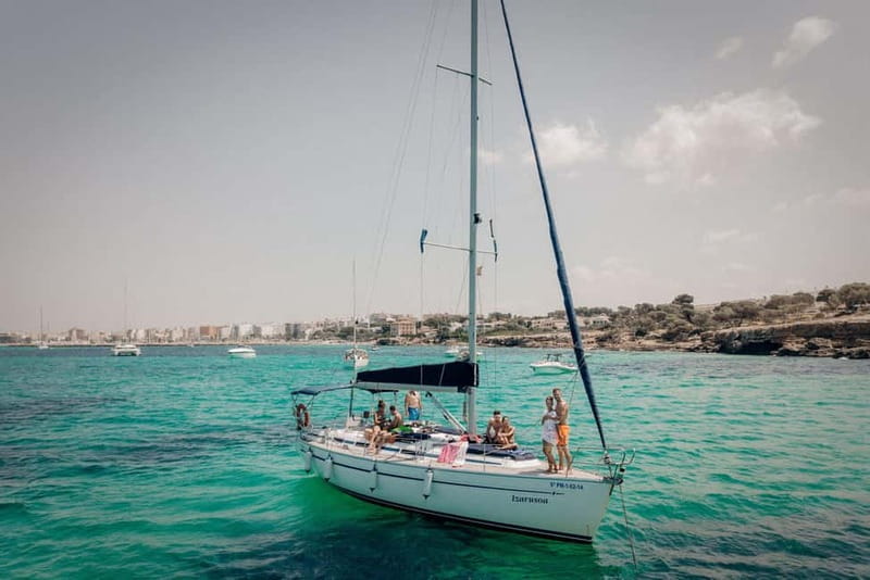 From can Pastilla : Sailing boat trip with Food & Drinks - Cala Vella: lunch, drinks, and a full hour in the water