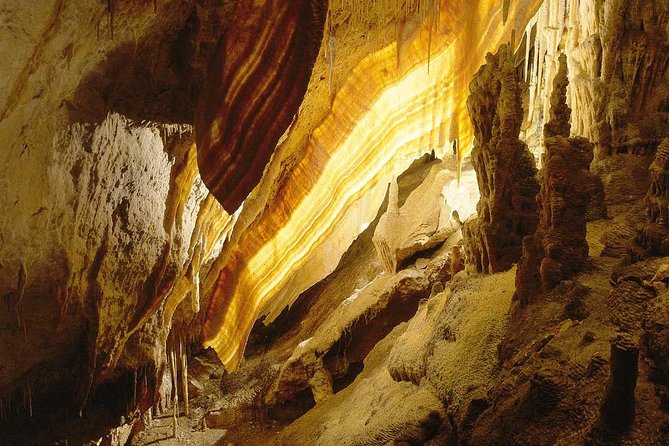 Full-Day Mallorca Caves Tour: Drach, Hams & Pearl Factory Visit - Crowds inside the caves, and how to keep your photos from becoming stressful