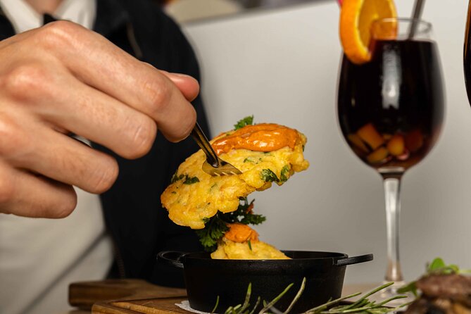 Gourmet Tapas and Wine Tour in Alcudia Old Town - Who this taps tour is best for