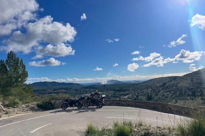 Guided motorcycle tours in Mallorca Discover the island - 4 hours vs 7 hours: pick the one that matches your Mallorca mood