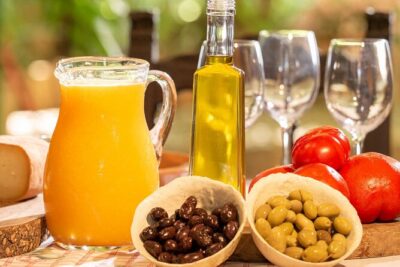 Guided Tasting Tour in 16th century House and Olive Oil Factory