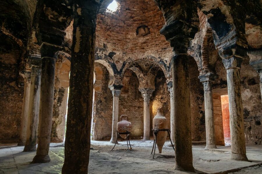 Highlights & Hidden Gems of Palma de Mallorca Private Tour - Meeting at Hotel de Cort: where to start without stress