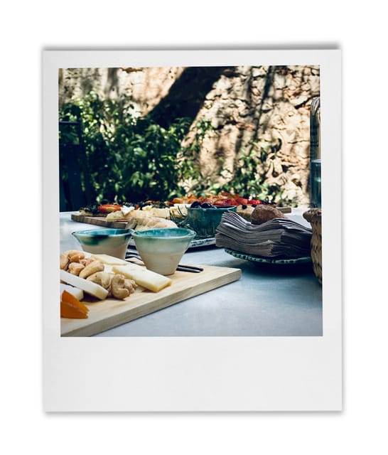 HISTORICAL BODEGA TOUR AND WINE TASTING - Small group pace, languages, and why the guide matters