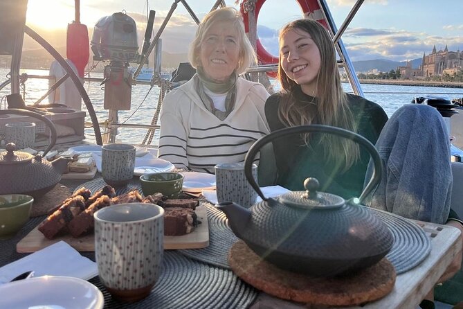 Holistic Day Charter Sailing boat ride - Boat comfort and what small-group sailing means for you