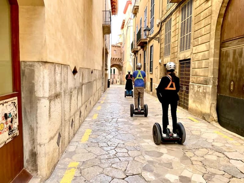 Mallorca: 2.5 H Sightseeing Segway Tour with Local Guide - Meeting point near La Seu, then training that actually prepares you